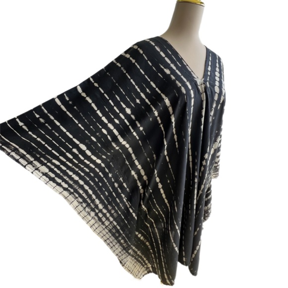 0128 / Black and White  Short Kaftan, Rayon Caftan - Picture 10 of 13